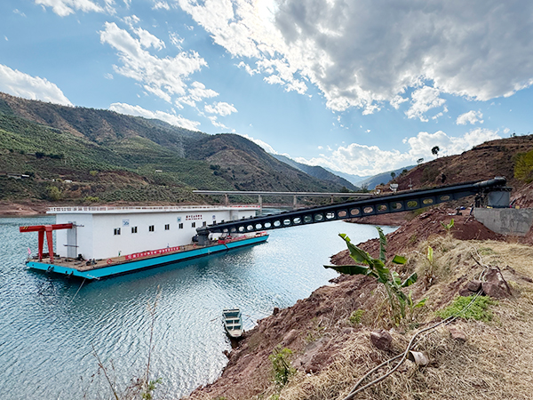 立式旋转接头摇臂式取水泵船